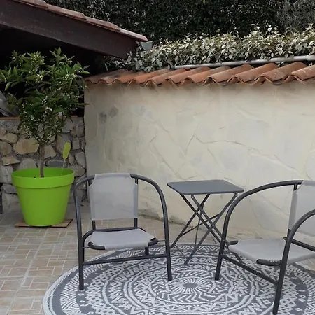 Cote Jardin *