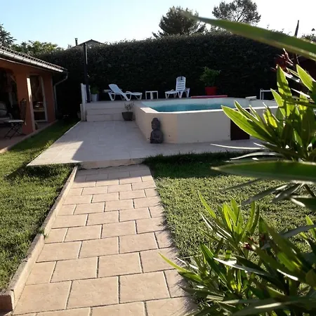 Cote Jardin Bed & Breakfast Ruoms