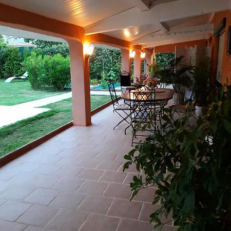 Cote Jardin Bed & Breakfast
